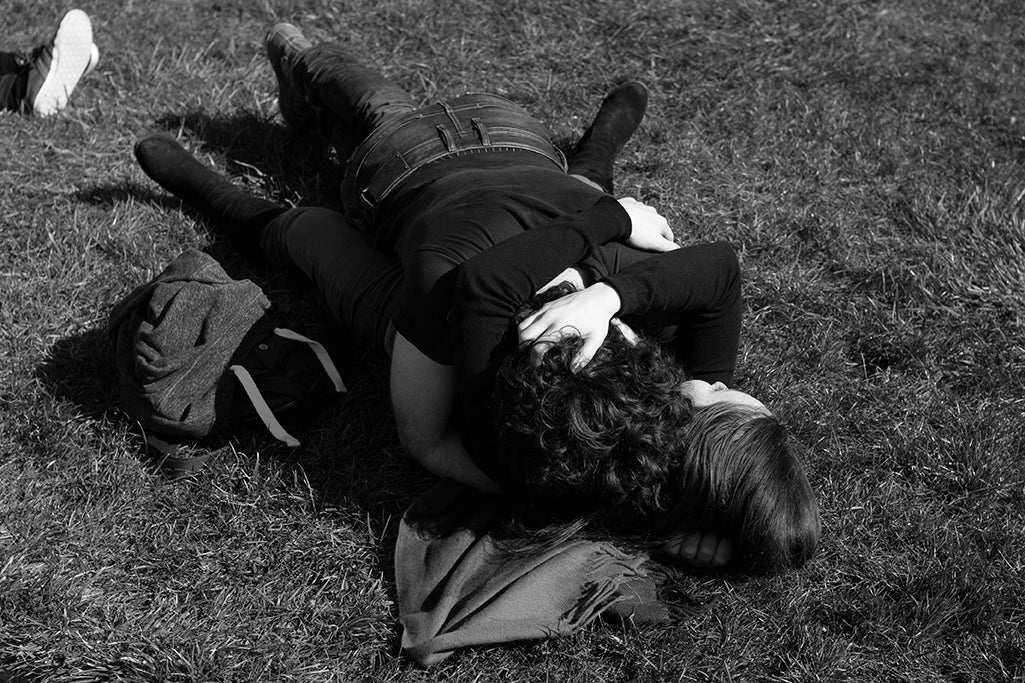 Lovers in a Paris Park - Every Day Paris