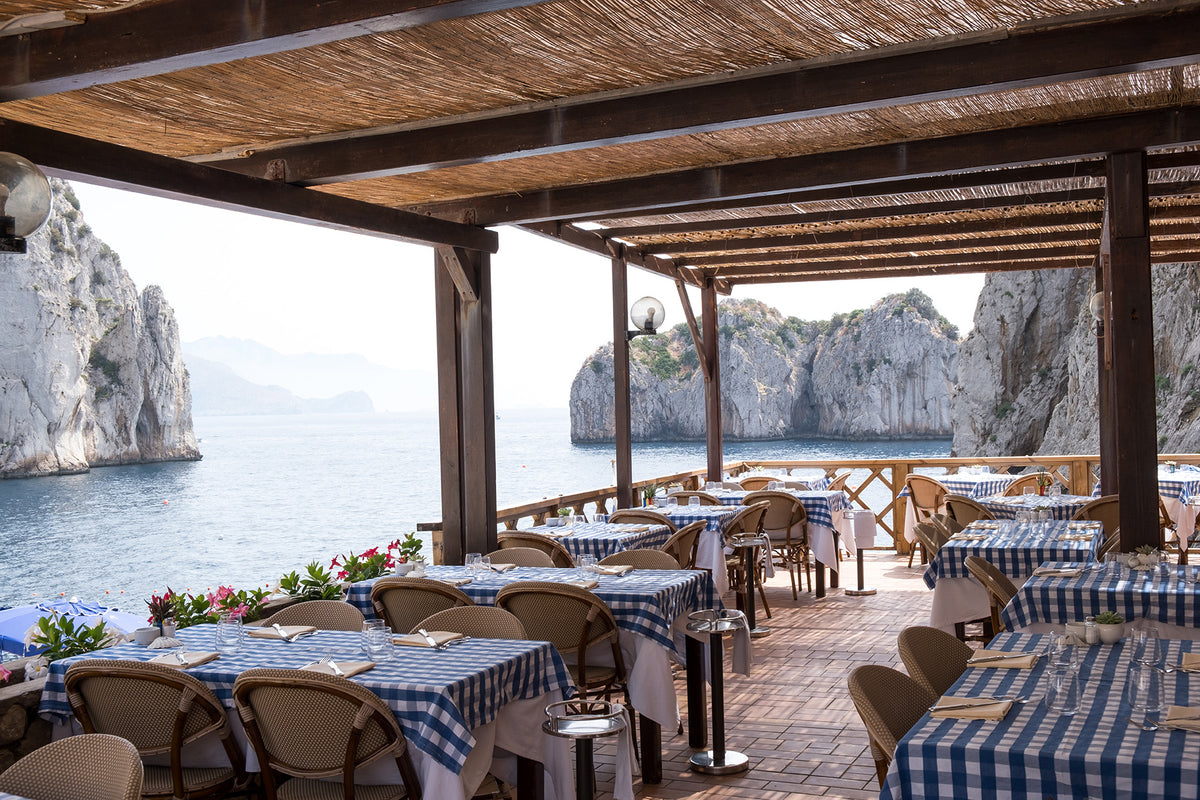 Lunch on the Rocks in Capri