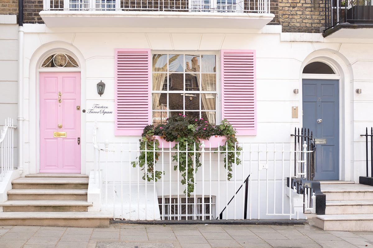 Pink Door in London - Every Day Paris 