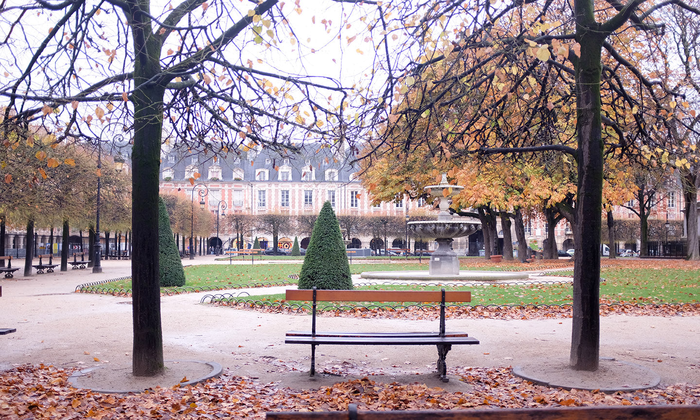 Fall Weekend in Place des Vosges - Every Day Paris 