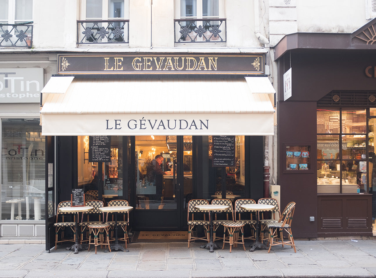 Morning at Left Bank Paris Café - Every Day Paris 