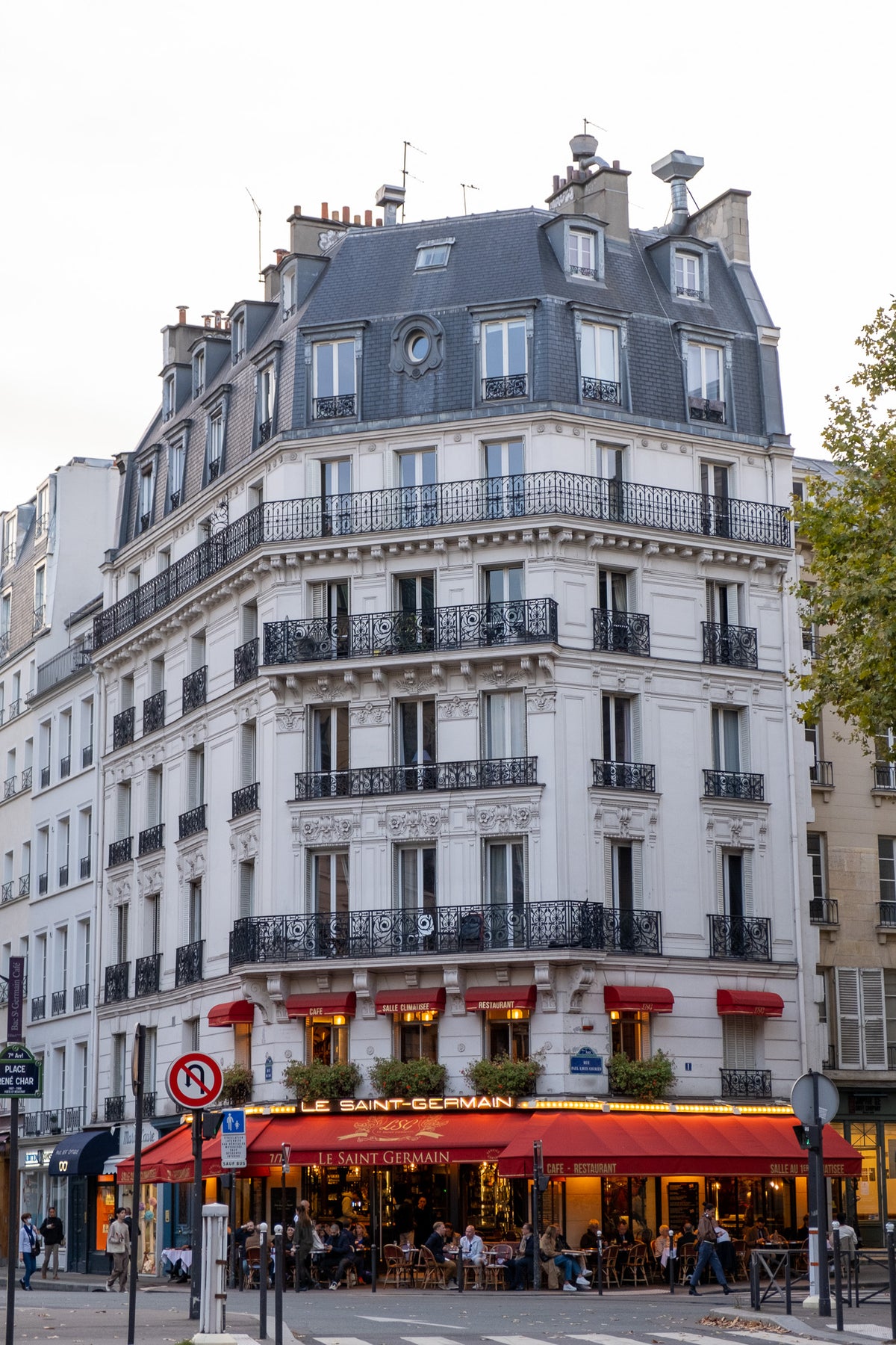 Le Saint-Germain Café in Paris