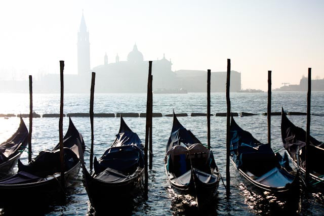 Morning Gondola Ride in Venice - Every Day Paris 