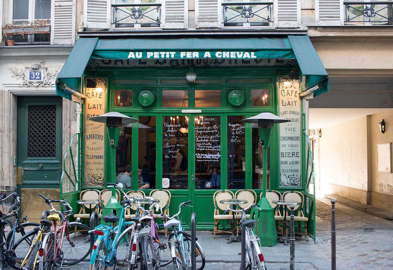 Au Petit Fer à Cheval Café in Paris - Every Day Paris 