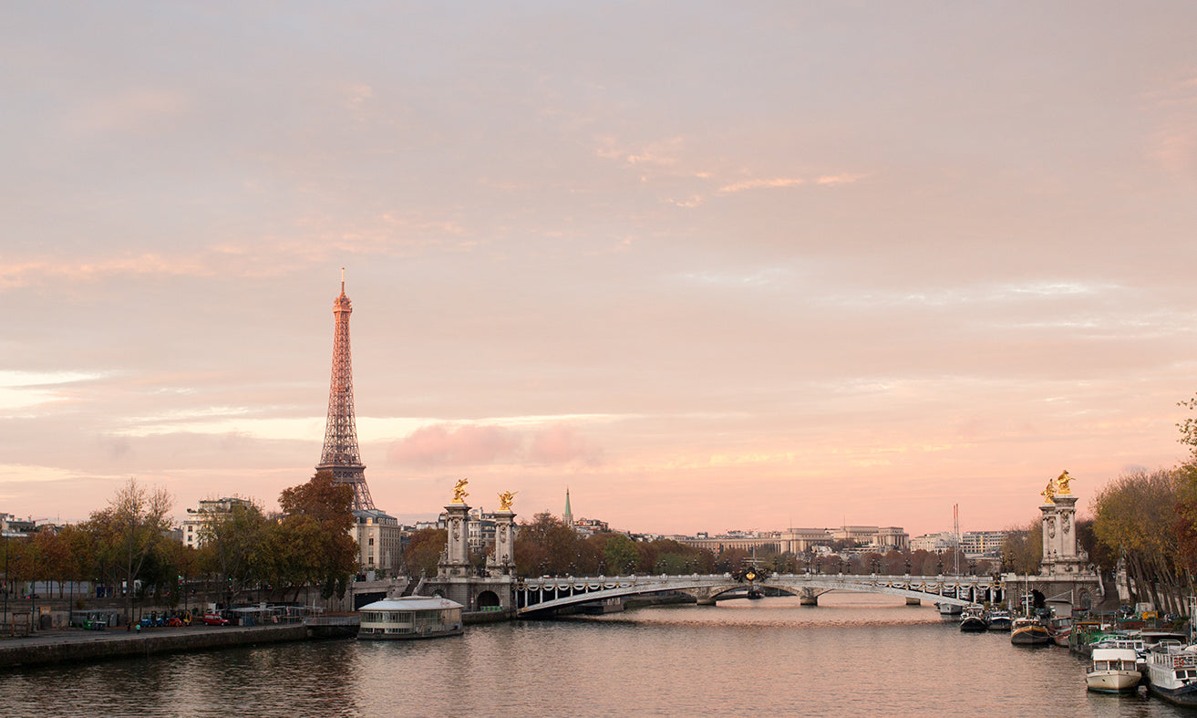 Sunrise on The Seine in Paris - Every Day Paris 