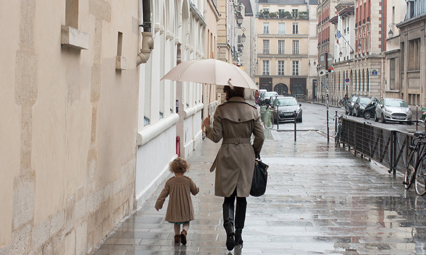 Mother and Daughter on the Streets of Paris - Every Day Paris 