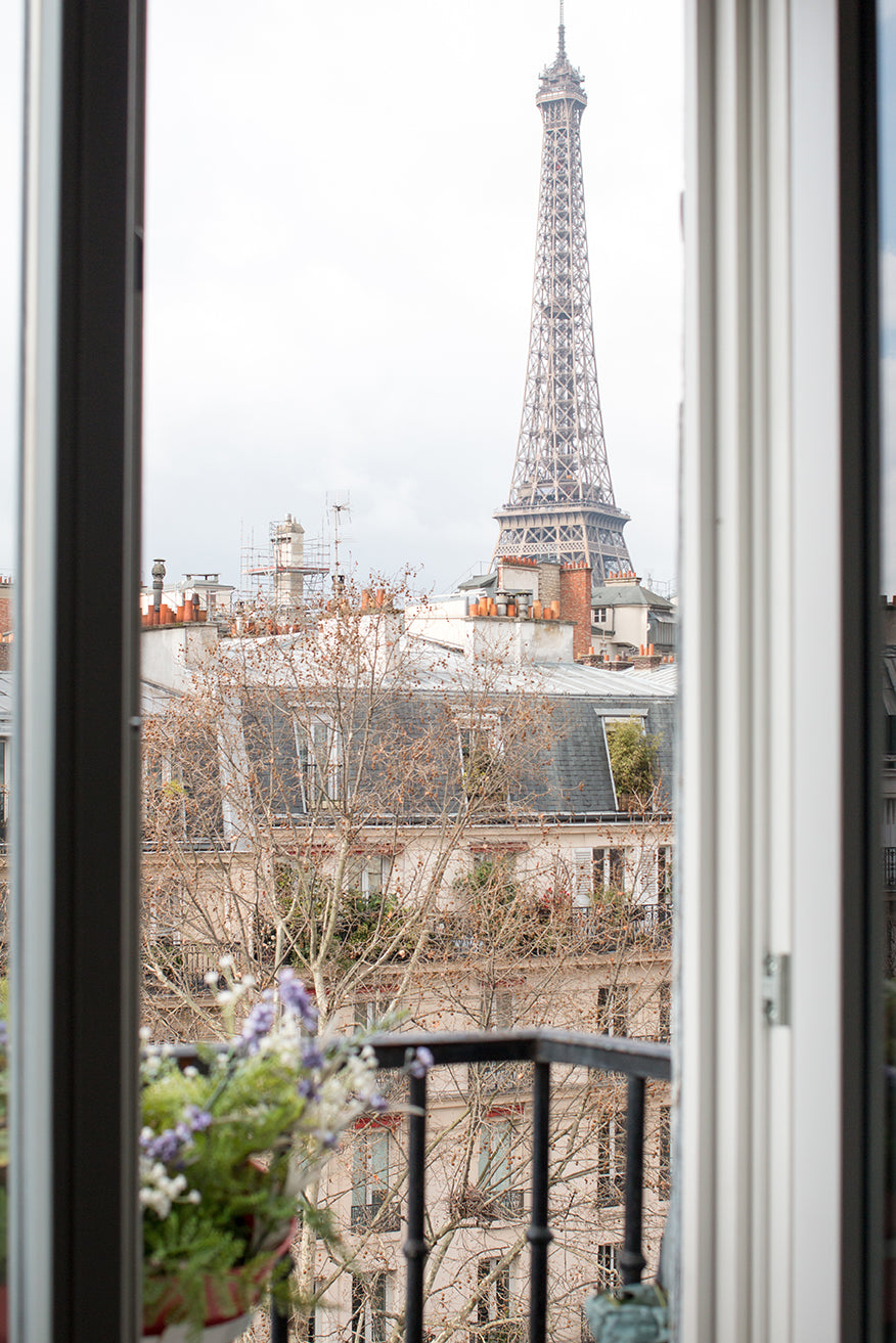 Eiffel Tower Balcony View - Every Day Paris 