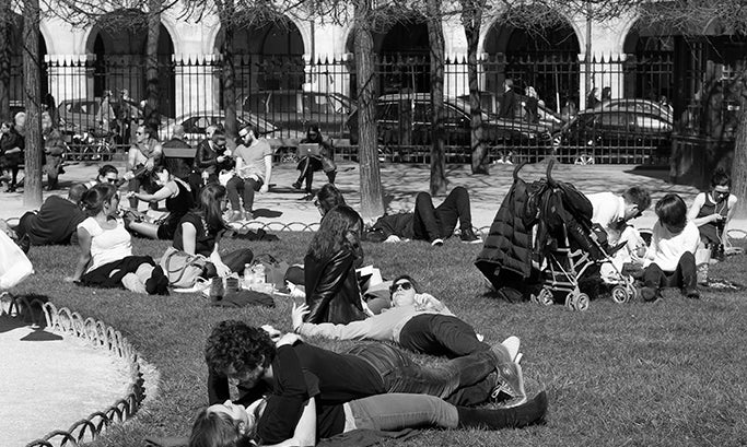 Spring Lovers in Paris - Every Day Paris 