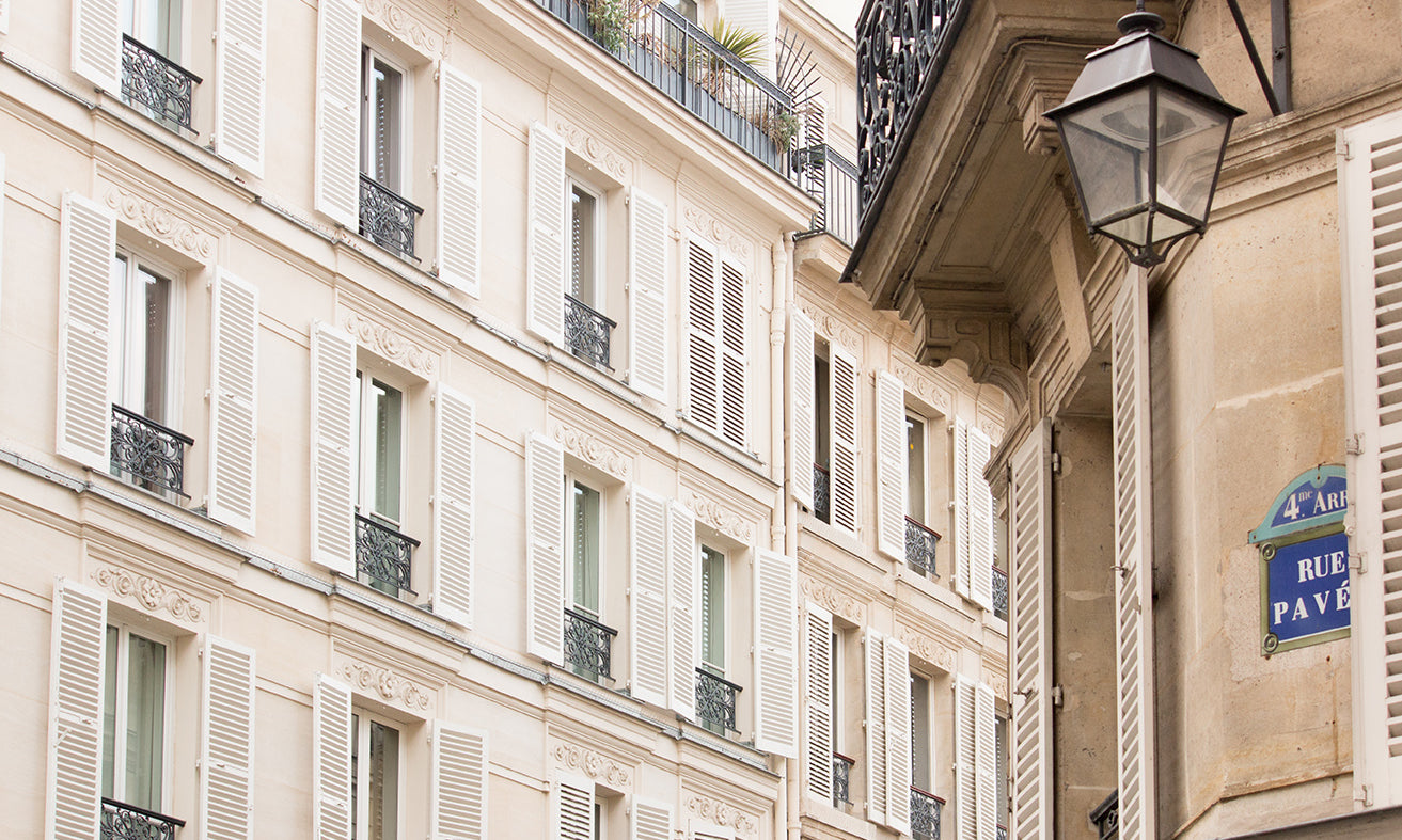Parisian Balcony in the Marais - Every Day Paris 