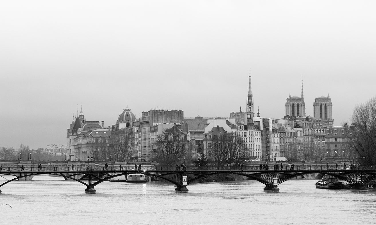 Walking the Seine in Black and White - Every Day Paris 