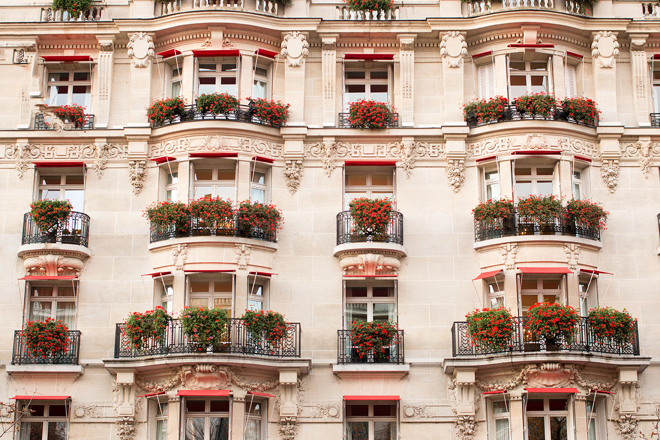 Flowered Balconies at Plaza Athenée - Every Day Paris 