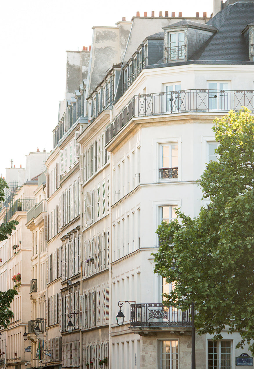 Chasing Light on île St Louis - Every Day Paris 