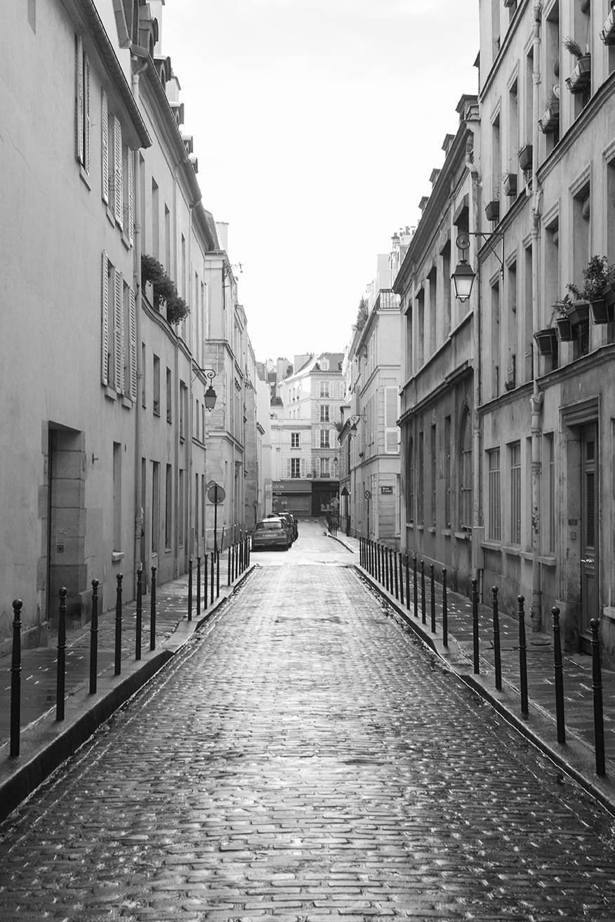 Rain Soaked Cobblestone Streets in Paris - Every Day Paris 