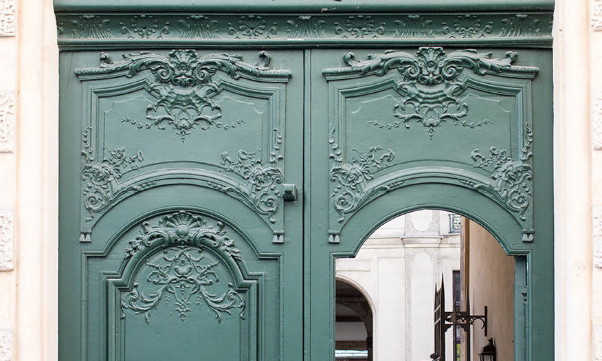 Green Door on Île St Louis - Every Day Paris 