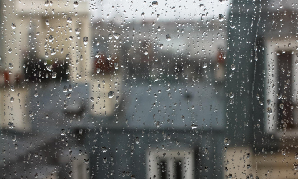 Montmartre Apartment in the Rain - Every Day Paris 