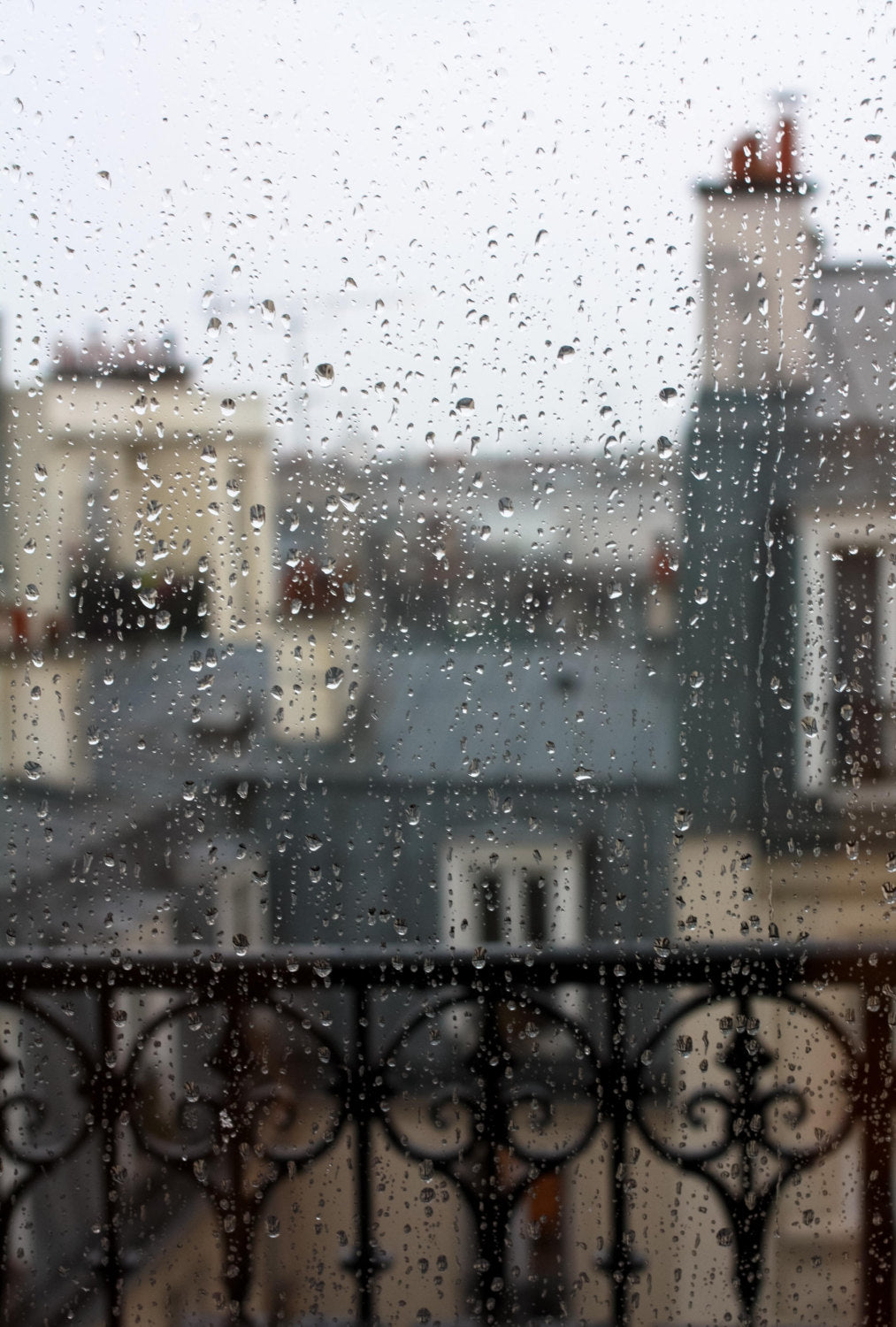 Montmartre Apartment in the Rain - Every Day Paris 