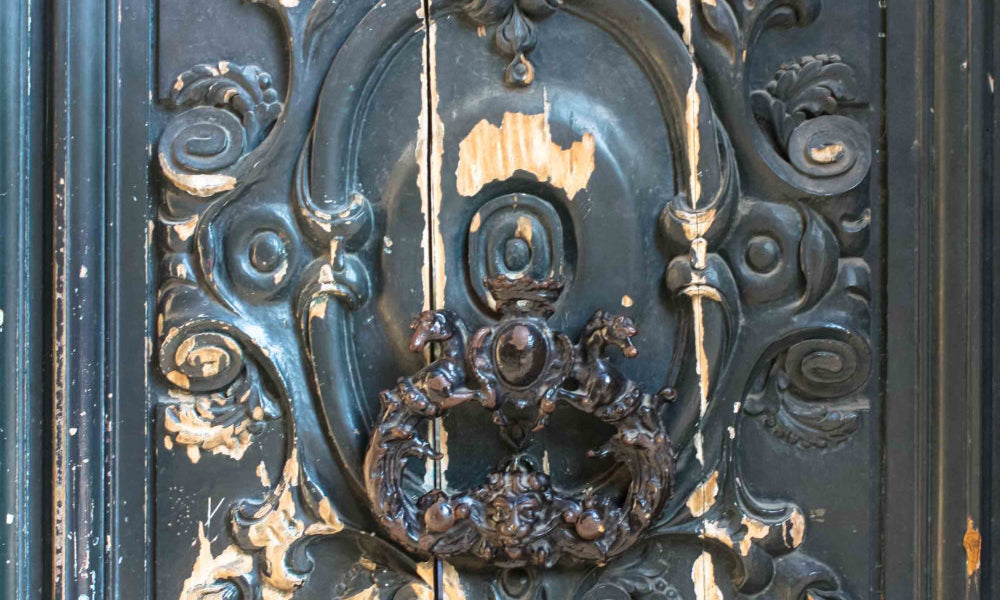 Rustic Navy Blue Door in Le Marais - Every Day Paris 