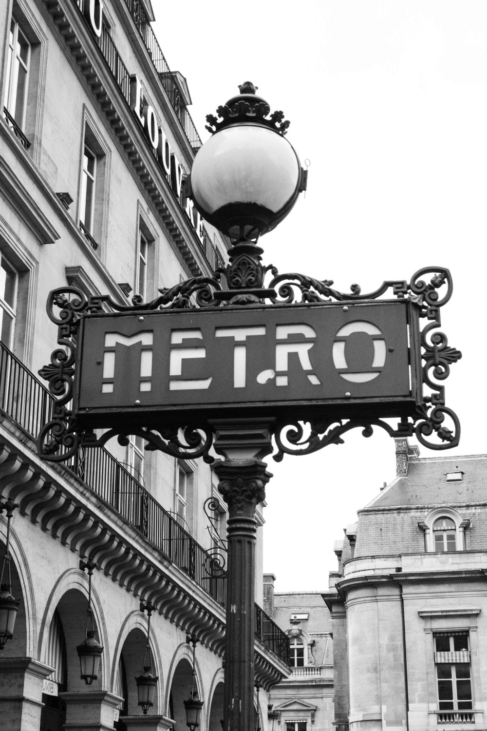 The Paris Metro at the Louvre - Every Day Paris 