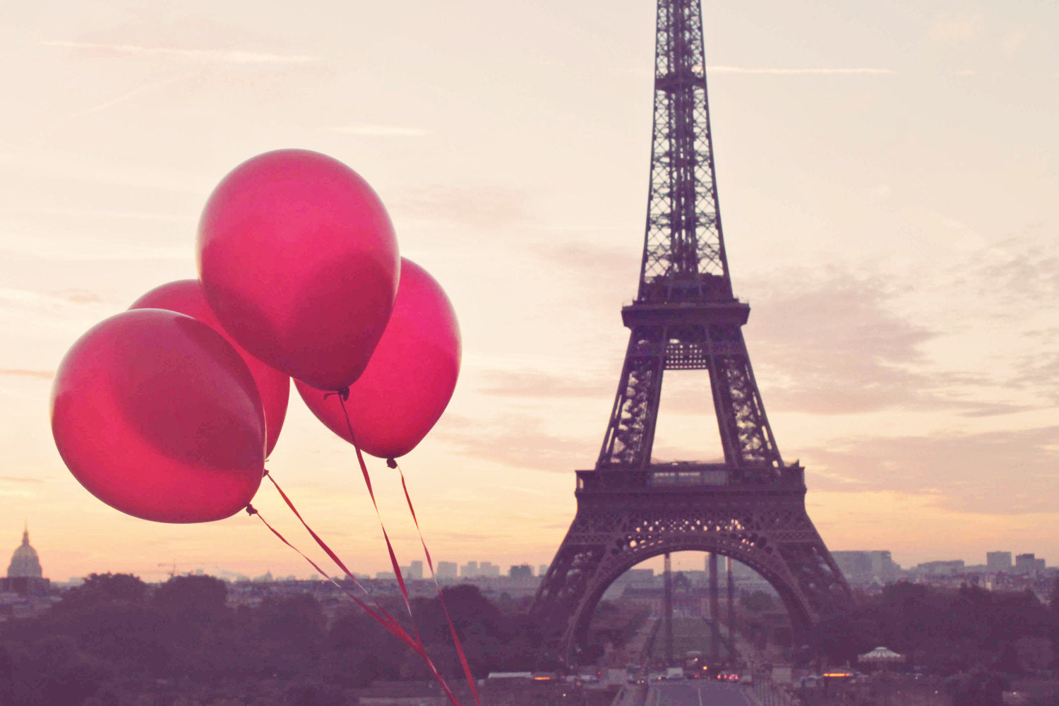 Red Balloons at the Eiffel Tower - Every Day Paris 