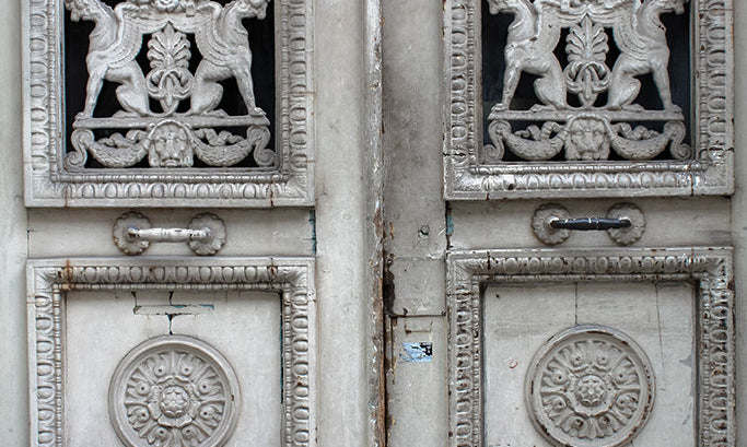 Rustic Grey Door in Paris - Every Day Paris 