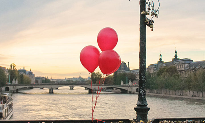 Red Balloons on the Pont des Arts - Every Day Paris 