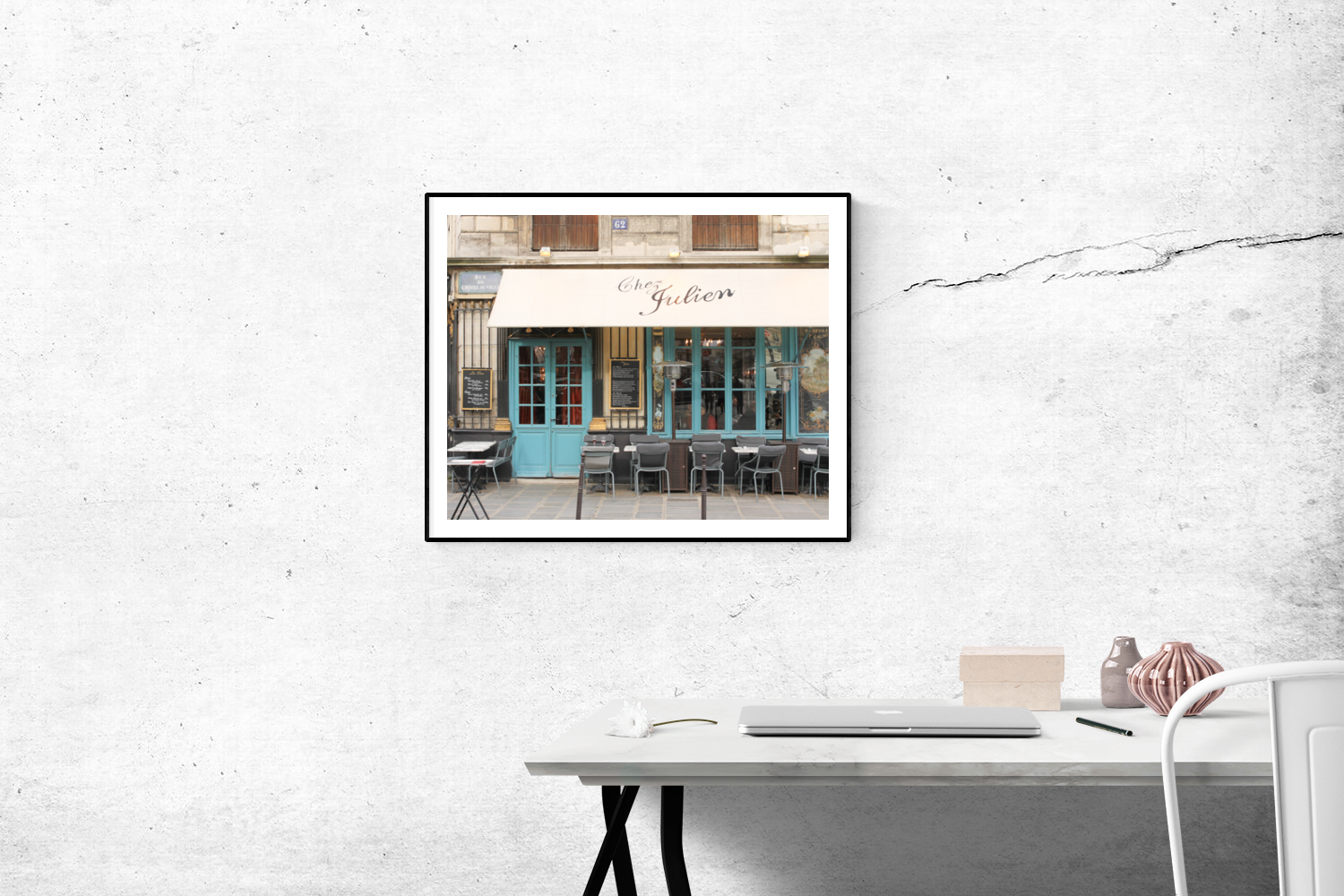 Cafe in the Marais Chez Julien - Every Day Paris 