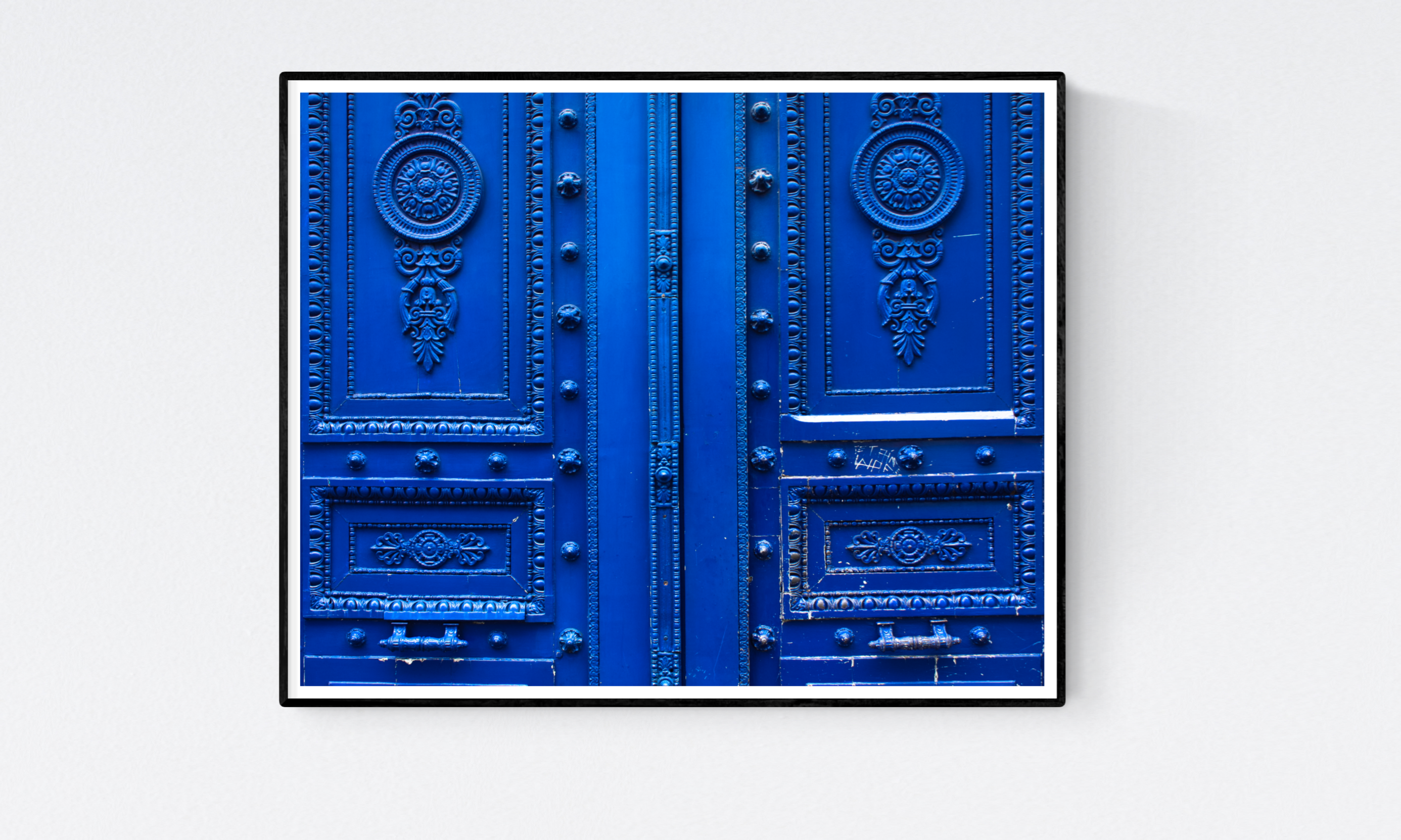 Monaco Blue Doors in Paris - Every Day Paris 