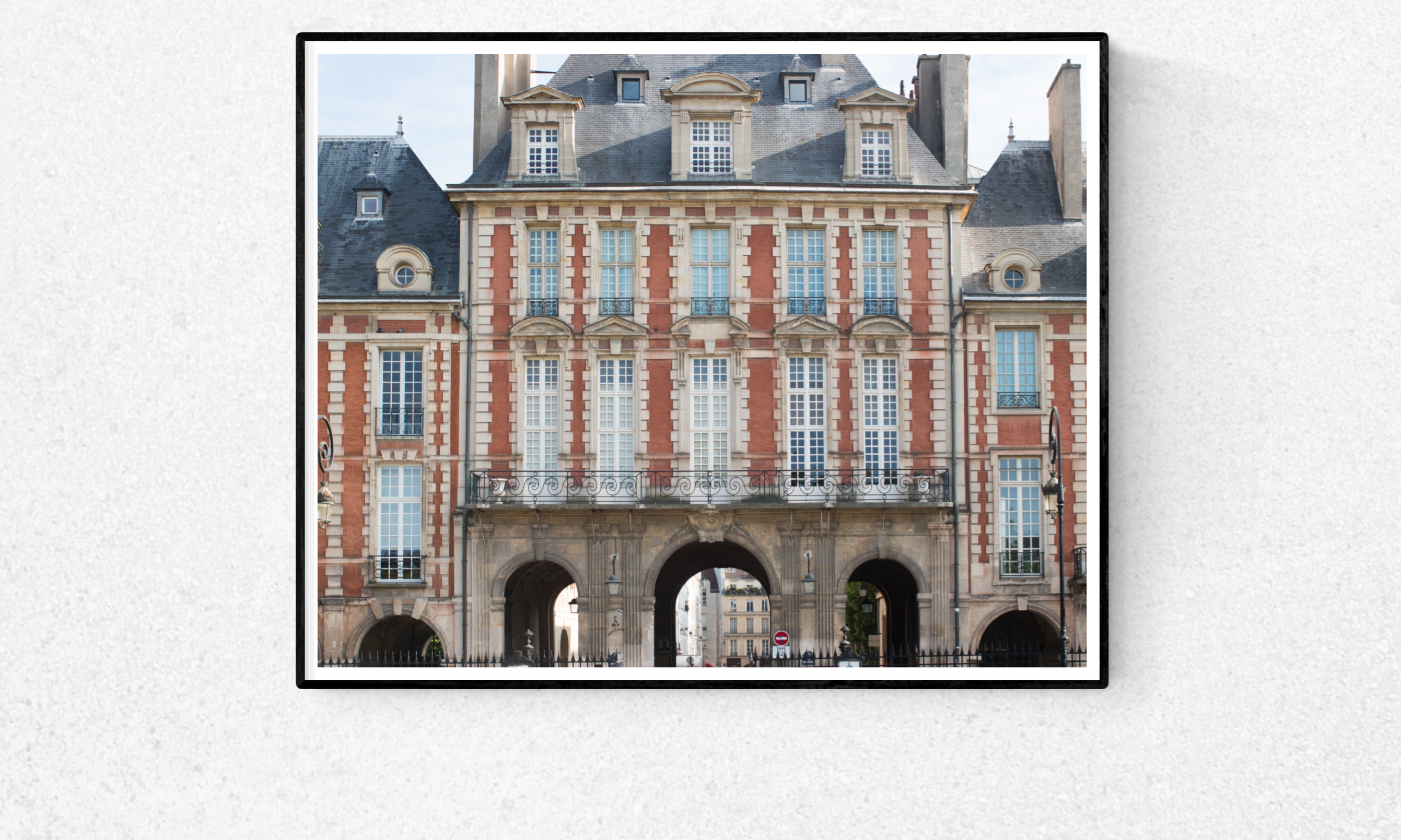 Spring in Place des Vosges - Every Day Paris 